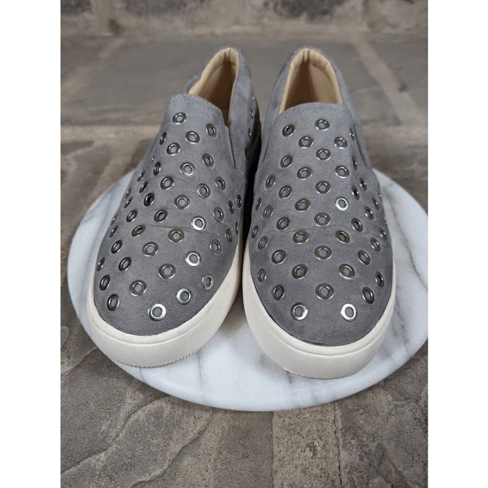Steve Madden Belit Grey Grommet Eyelet Slip On Platform Sneakers Womens‎ 8.5B